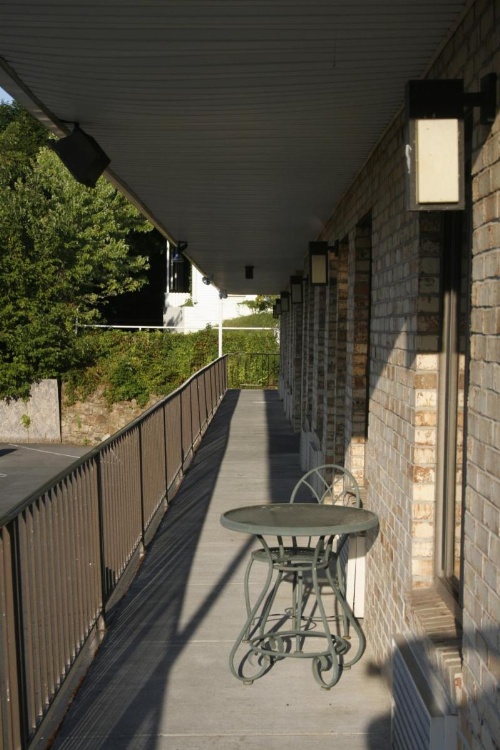 Relax Inn Front Royal image 7